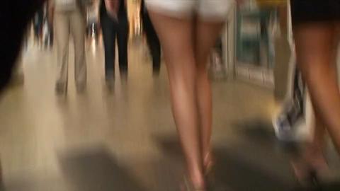7042